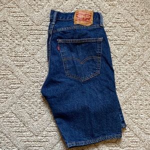 Levi 505 shorts size 32